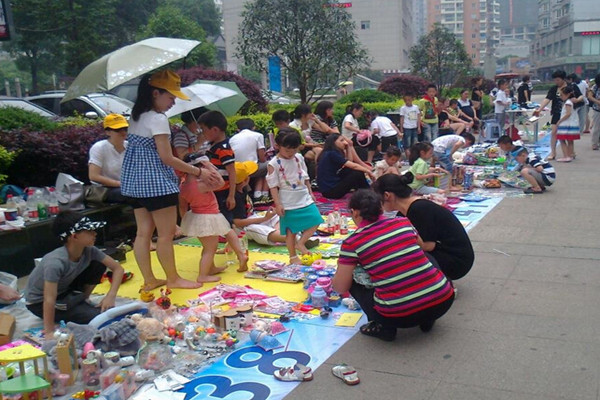 擺地攤賣什么比較賺錢？大眾喜歡的有哪些？
