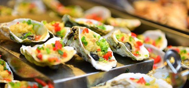 老饕張三：擺攤賣什么？超人氣夜市小吃，好吃到銷魂