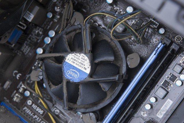 電腦清灰教程：電腦主機怎么清理灰塵？臺式電腦主機清理灰塵教學