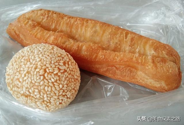 一個人擺攤賣早餐什么好，擺攤賣早餐，簡單好吃，每天能掙1000多