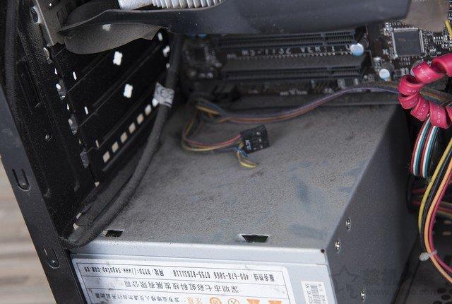 電腦清灰教程：電腦主機怎么清理灰塵？臺式電腦主機清理灰塵教學