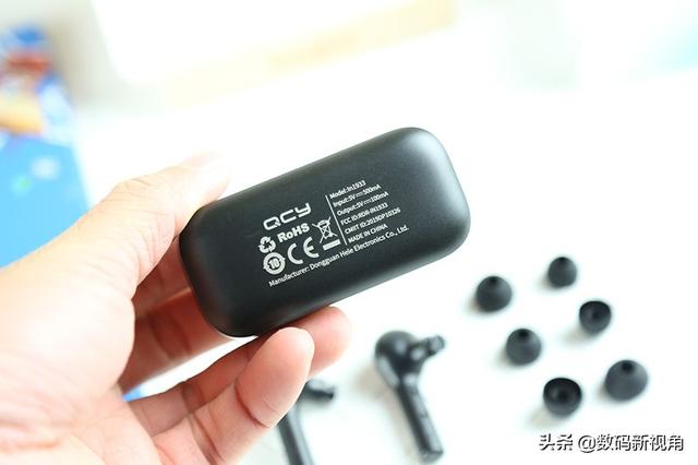 老羅帶貨系列的QCY T5S無線藍牙耳機，不賺錢，只為交個朋友