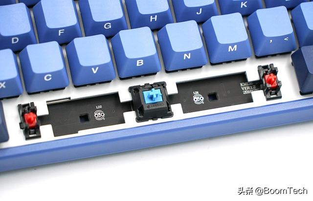桌面上的海岸線 AKKO 3084SP海洋之星機械鍵盤開箱體驗