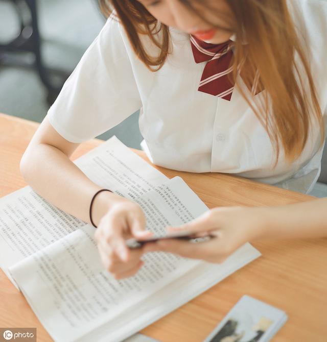 頭條寫作4個月，靠自媒體月入2萬，賺錢秘訣在4點方法！首次公開
