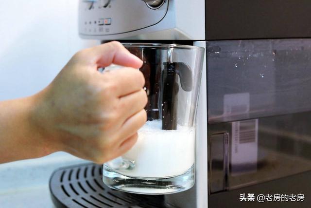 如何一鍵做出正宗的意式咖啡？德龍全自動咖啡機全方位評測