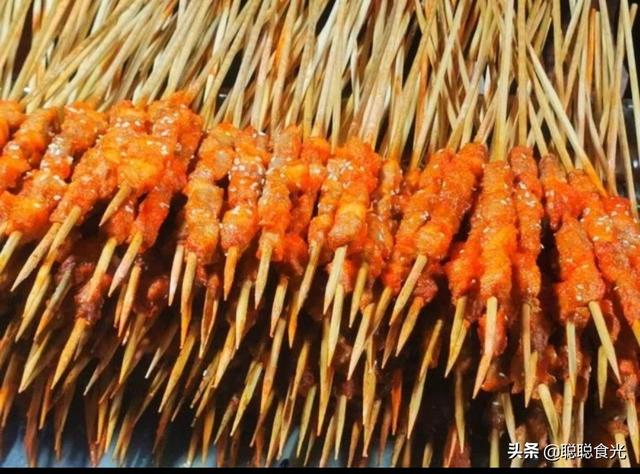 全國“地攤經濟”興起，這些火爆的夜市小吃，哪個才是你的最愛