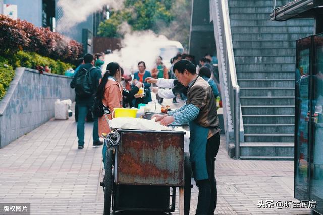 國家鼓勵擺地攤了！賣這8種好吃的最賺錢，下班直接去擺攤