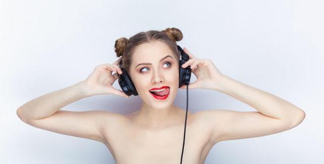 解決電腦耳機麥克風聲音小、有雜音，讓耳機立馬提升一個層次