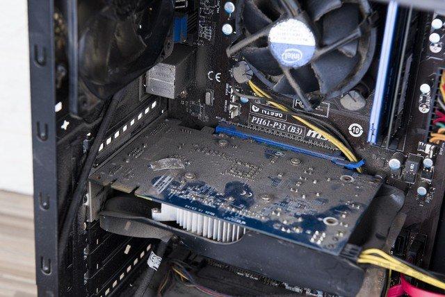電腦清灰教程：電腦主機怎么清理灰塵？臺式電腦主機清理灰塵教學