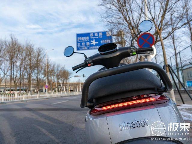 九號電動E125測評：75公里極限續航，渾身都是黑科技