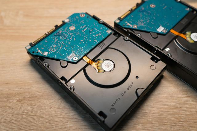 驚了！能讓NAS更堅挺的NAS硬盤？東芝N300入手體驗