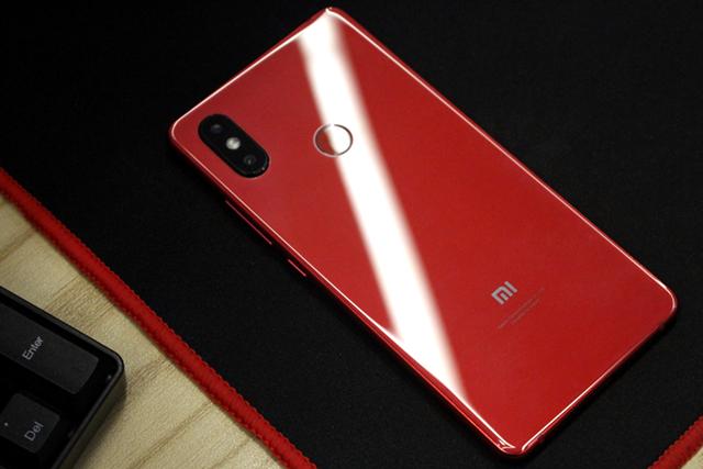 小米8 SE性能評測：驍龍710跑分接近835，吃雞不含糊！
