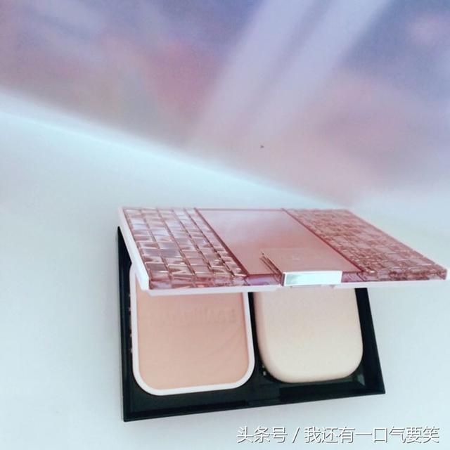 資生堂心機星魅輕羽粉餅干濕兩用，天啊嚕的好用！