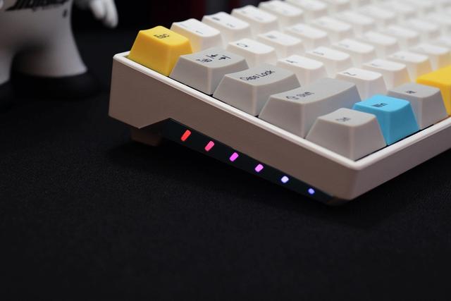 新手感、新鍵帽，GANSS ALT71D藍牙機械鍵盤開箱體驗