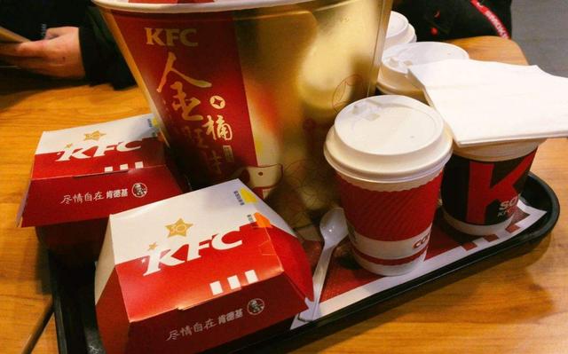 肯德基全家桶里為何總放一張白紙？不只是為了吸油，看完漲見識