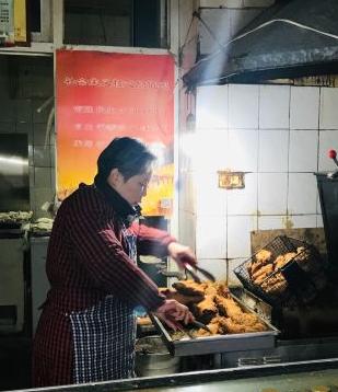 石家莊可以稱為“骨灰級”的路邊小吃攤，老石家莊人都吃過