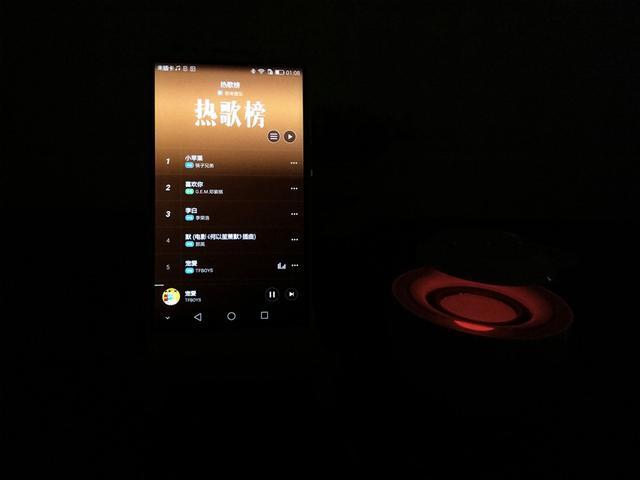 靜謐夜晚天鵝舞起，華為小天鵝無線免提藍牙音箱體驗
