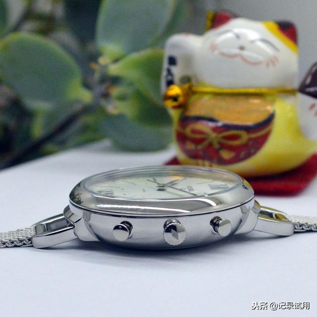 女士手表哪個牌子好，女生手表哪個品牌好之化石手表體驗