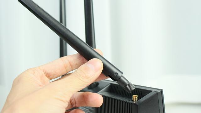 不止是為信仰充值！華碩RT-AC68U 1900M路由器體驗評測