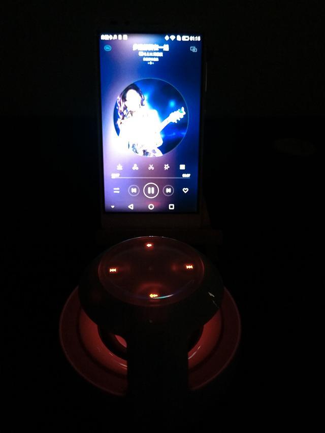 靜謐夜晚天鵝舞起，華為小天鵝無線免提藍牙音箱體驗