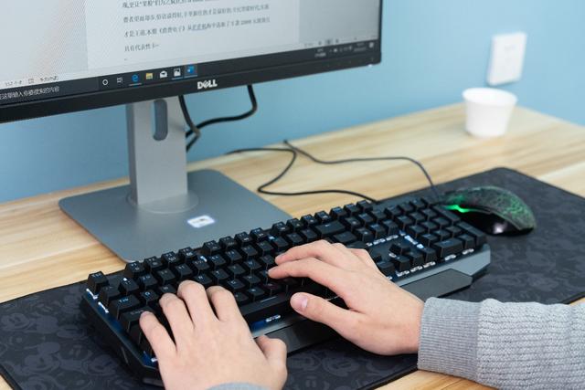 機械師K7鍵盤評測：暢快敲擊感，電競玩家的指尖享受