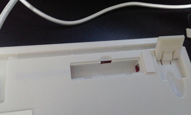 IT學生的勞?！狿LUM 84鍵靜電容鍵盤 開箱