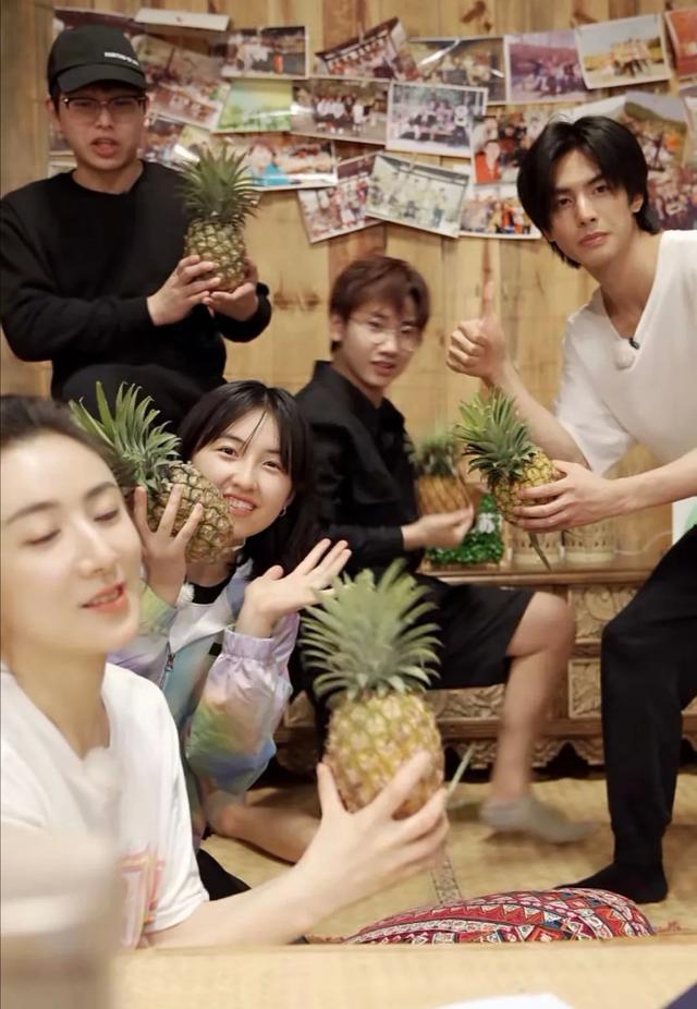 抖音快手微視都在搶姐姐開直播，短視頻平臺加碼豪奪頂流綜藝IP