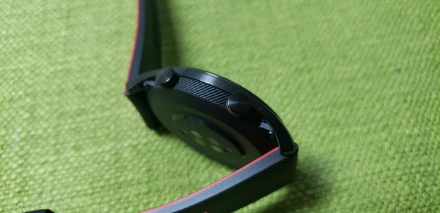 HONOR Watch Magic熔巖黑測評：夠漂亮夠輕薄，還有超強的續航