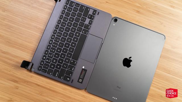 比蘋果官方便宜一千塊，這款帶觸控板的 iPad Pro 鍵盤體驗如何？