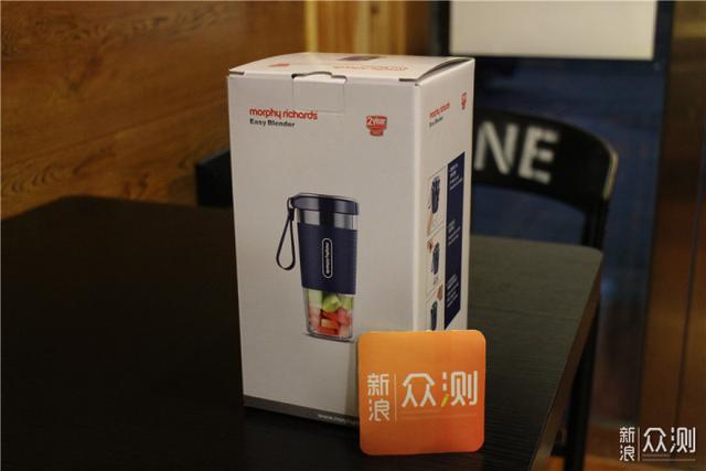 摩飛便攜榨汁杯，把美味揣進口袋
