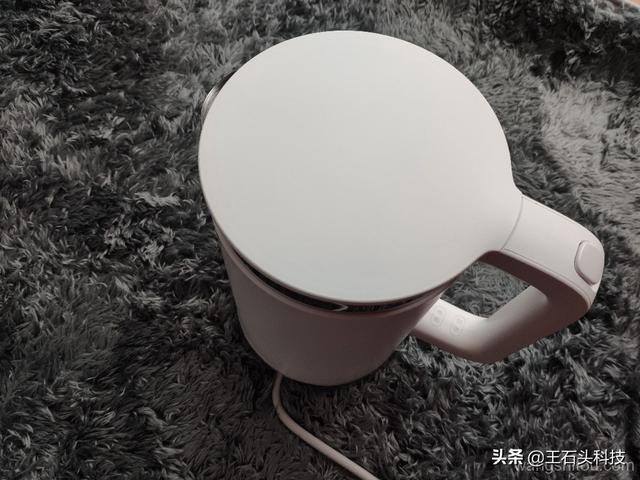 米家恒溫熱水壺體驗：過硬的材質，為它配上了APP控制！