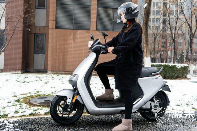 九號電動E125測評：75公里極限續航，渾身都是黑科技