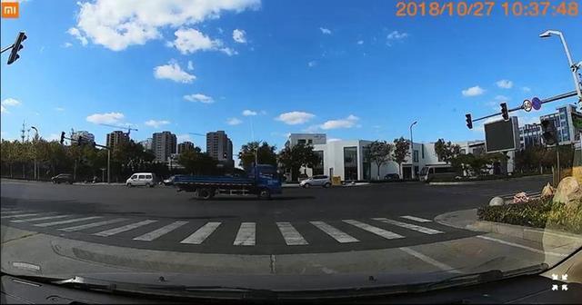 來聽聽老司機的建議，小米米家行車記錄儀1S體驗評測