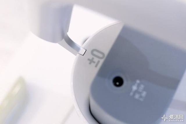 正負零0無線吸塵器C030現場玩 來感受下什么叫無意識設計