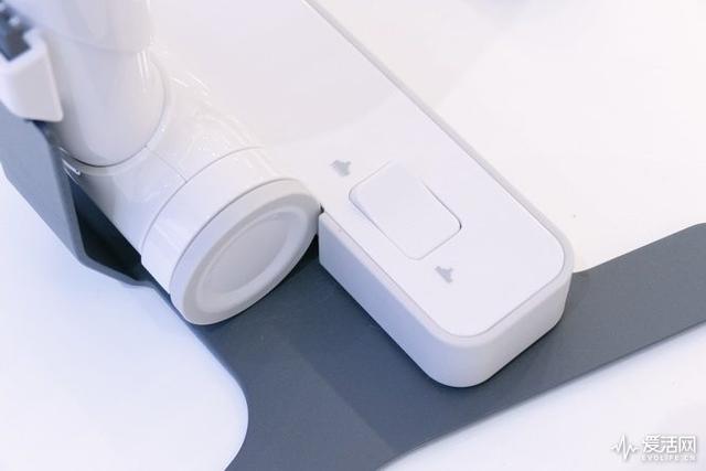 正負零0無線吸塵器C030現場玩 來感受下什么叫無意識設計