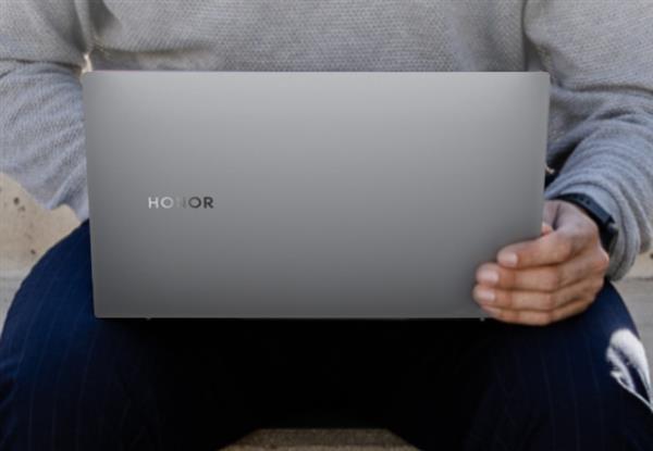 發布15天實時銷量排名第一，榮耀MagicBook Pro成今夏最火筆記本