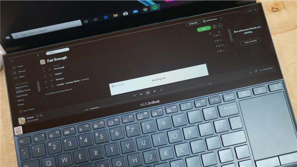 華碩ZenBook Duo全面評測：高顏值、強性能的雙屏筆記本電腦