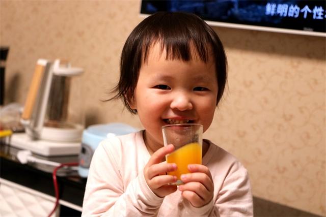 水果營養就要100%"擰"出來 九陽原汁機評測