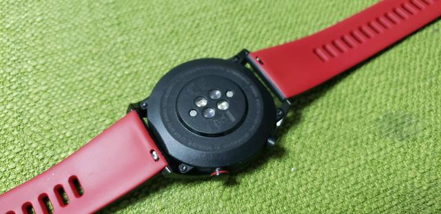 HONOR Watch Magic熔巖黑測評：夠漂亮夠輕薄，還有超強的續航