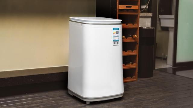 米家全自動迷你波輪洗衣機3KG新品體驗：高顏值、多用處