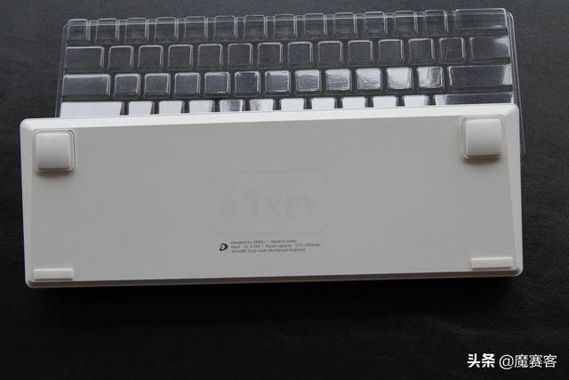 61鍵雙模機械鍵盤分享——達爾優綠野EK861
