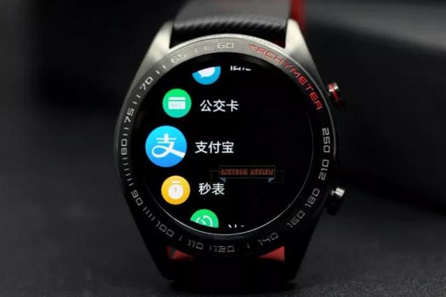 戴過 100 塊智能手表后，2019年我覺得這4款智能手表最值得買！