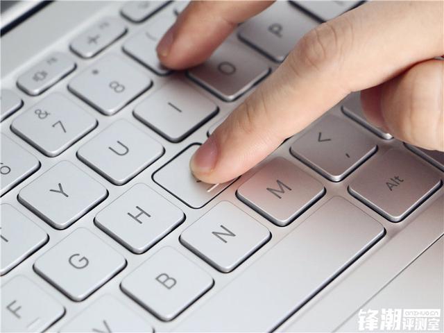 暢跑網游大作的超極本：小米筆記本Air全面評測