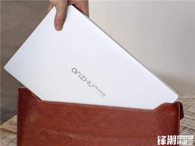 暢跑網游大作的超極本：小米筆記本Air全面評測