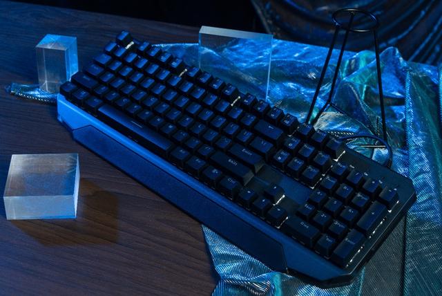 機械師K7鍵盤評測：暢快敲擊感，電競玩家的指尖享受