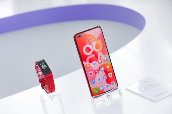 智能穿戴 華為手環4 Pro 推薦