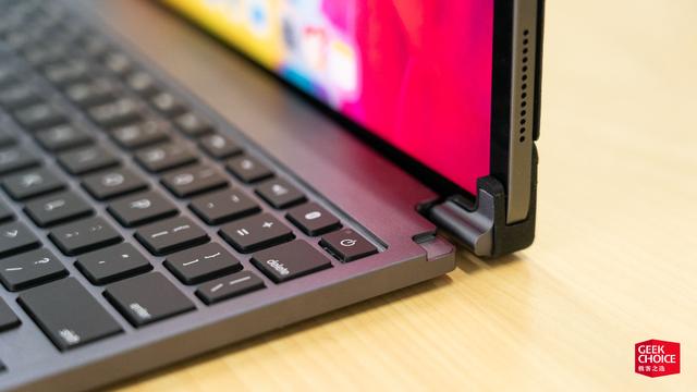比蘋果官方便宜一千塊，這款帶觸控板的 iPad Pro 鍵盤體驗如何？