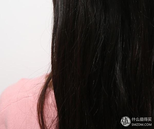 從頭發蓬松與防止出油能力來看，評測幾款價格適中，無硅油洗發水