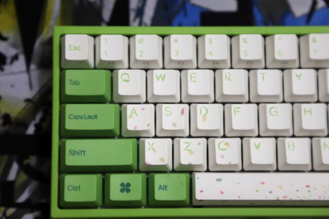 與眾不同，機械鍵盤的美學內涵，阿米洛森靈主題款機械鍵盤開箱