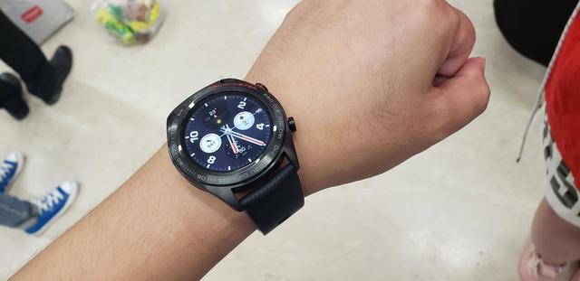 HONOR Watch Magic熔巖黑測評：夠漂亮夠輕薄，還有超強的續航